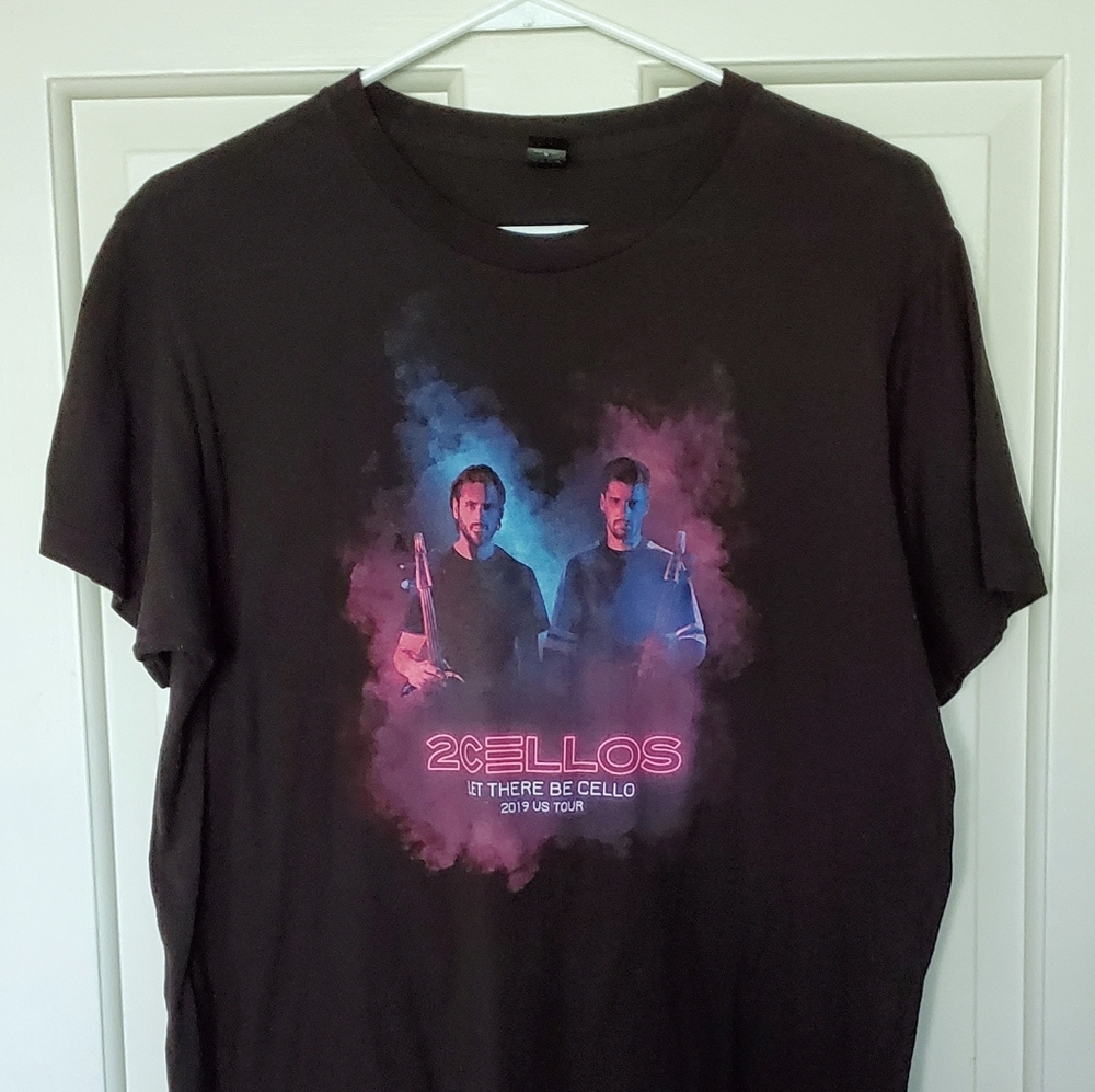 2CELL0S Graphic T-shirt Concert Tour 🎻🎻 Men's M